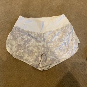Athleta White Camo Running Shorts Size Small